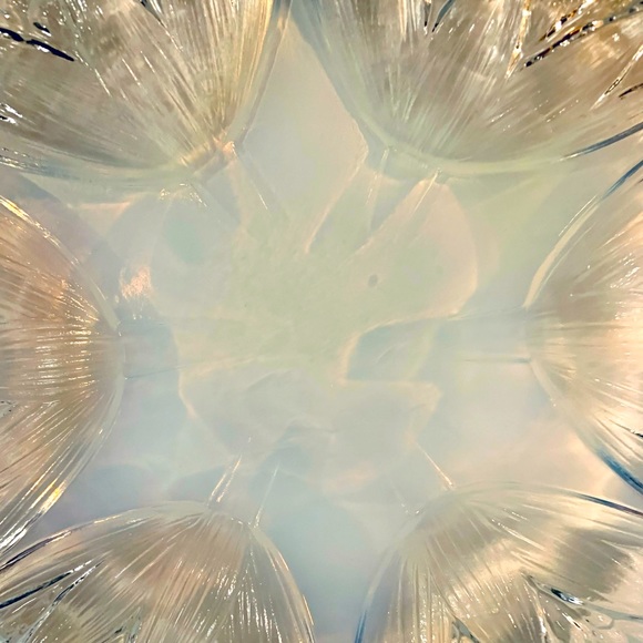 12” Art Deco Opalescent Art Glass Plate w/ Sunflower by Designer Pierre D’Avesn - Picture 10 of 14